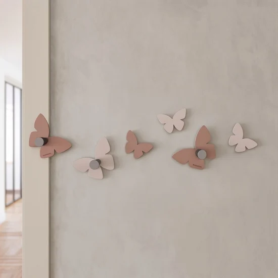 Appendiabiti da parete moderno farfalle divise colore rosa nuvola